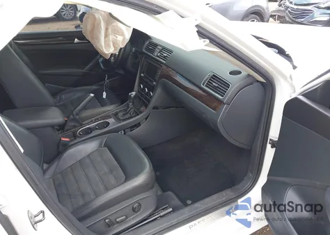 2014 Volkswagen Passat 2.0L Tdi Sel Premium z USA, uszkodzony, nr VIN 1VWCN7A3XEC041349